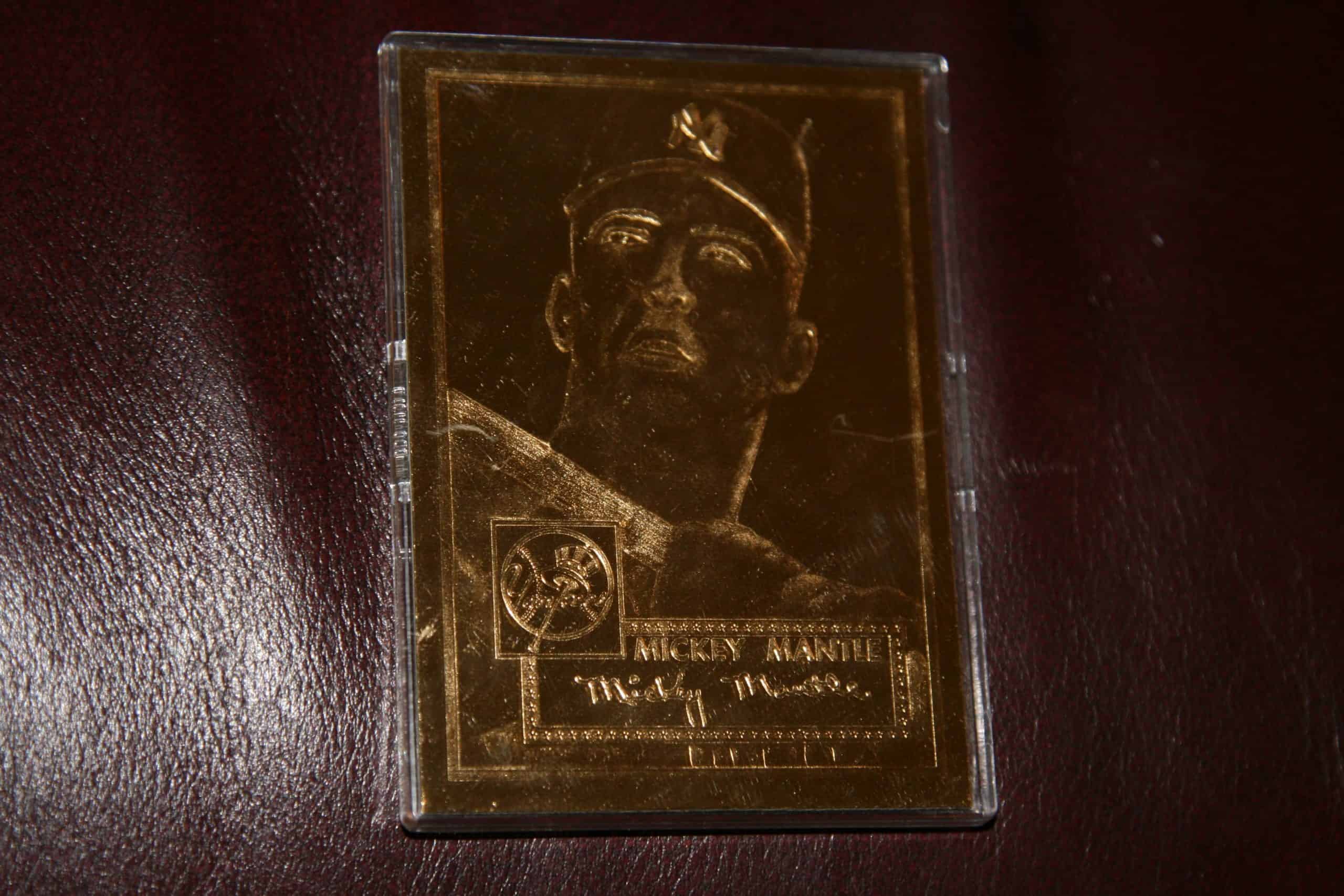MICKEY MANTLE 1952 TOPPS 22KT GOLD CARD