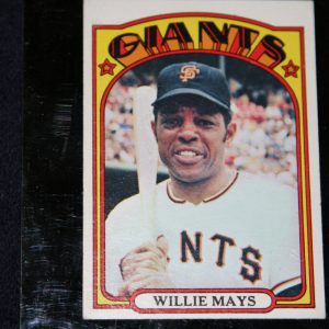 wWILLIE MAYS TOPPS CARD