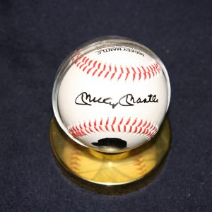 MICKEY MANTLE PIC/STATS/AUTO BASEBALL