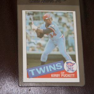 KIRBY PUCKETT TOPPS ROOKIE CARD