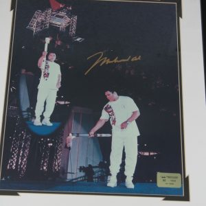 MUHAMMED ALI AUTOGRAPHED ORIGINAL GLOSSY FRAMED