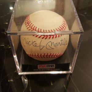 MICKEY MANTLE 1950 MINT CONDITION AUTOGRAPHED MLB BASEBALL