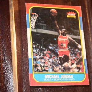 MICHAEL JORDAN FLEER ROOKIE CARD
