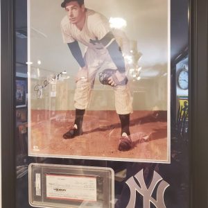 Joe Dimaggio Authentic Authenticated Autographed
